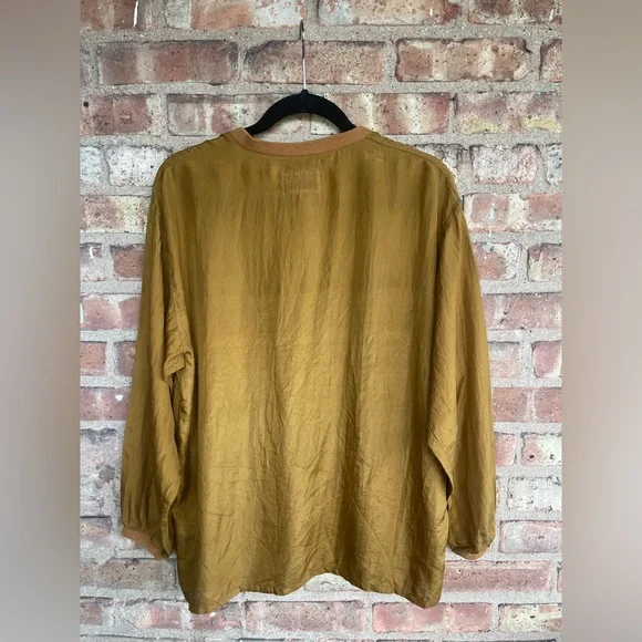 Vintage Forenza Silk Screen Print Blouse🖤 - Picture 5 of 10